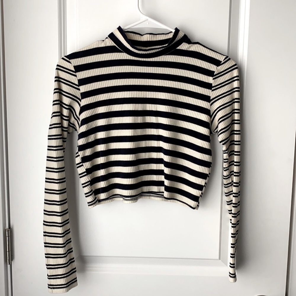 Topshop Striped Navy & Off-White Cropped Long Sleeve Turtleneck